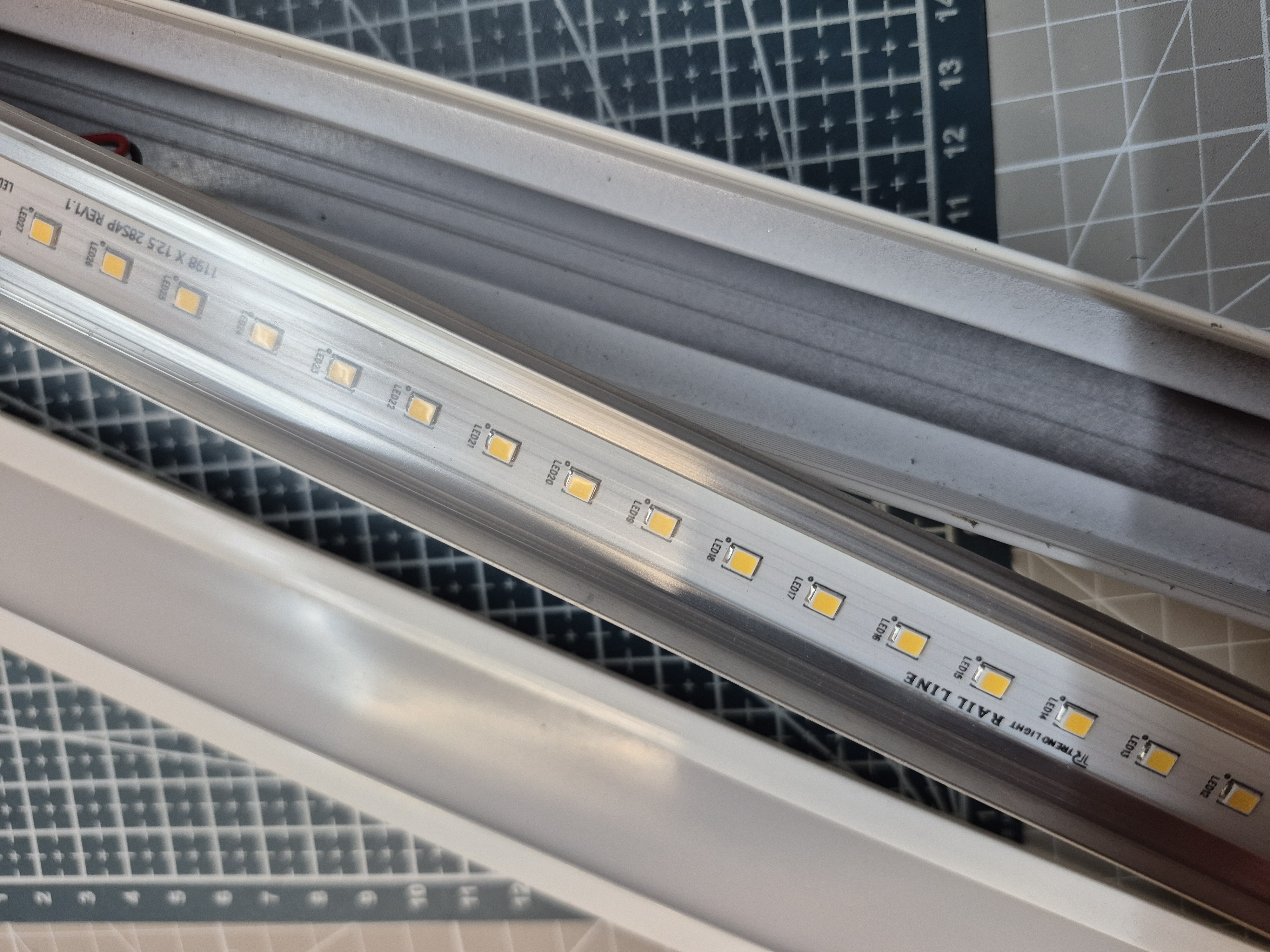 2중 방열 구조 설명